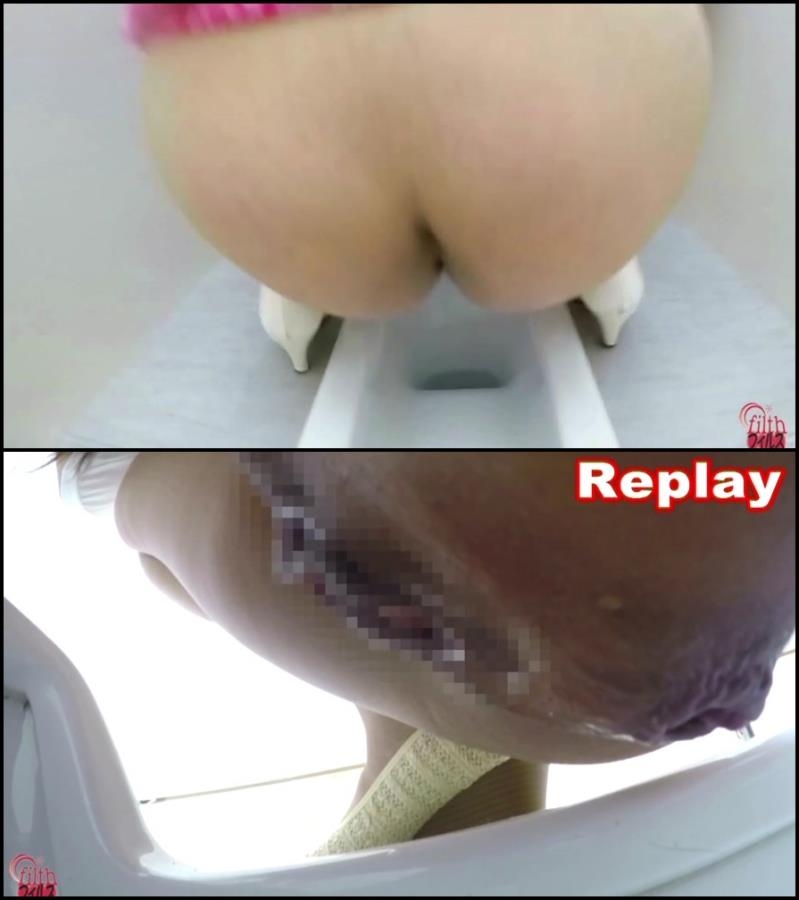 Closeup pooping girls on virtual camera - BFFF-04 (HD 1880x1056)