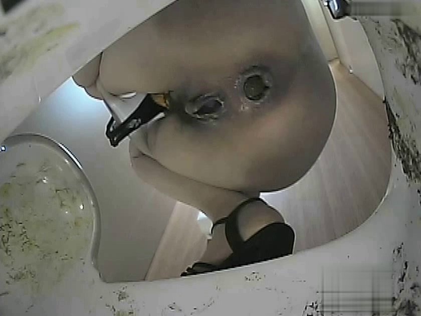 日本のトイレ盗撮。下からの排泄無修正 Japanese Toilet Excretion Voyeur - BFJP-94 (SD 840x630)